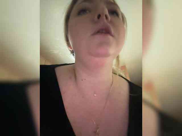 KiraMalina webcam