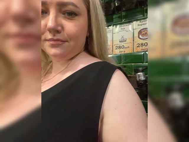 KiraMalina webcam
