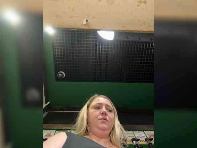 KiraMalina webcam
