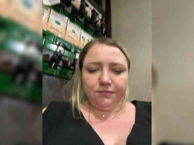 KiraMalina webcam