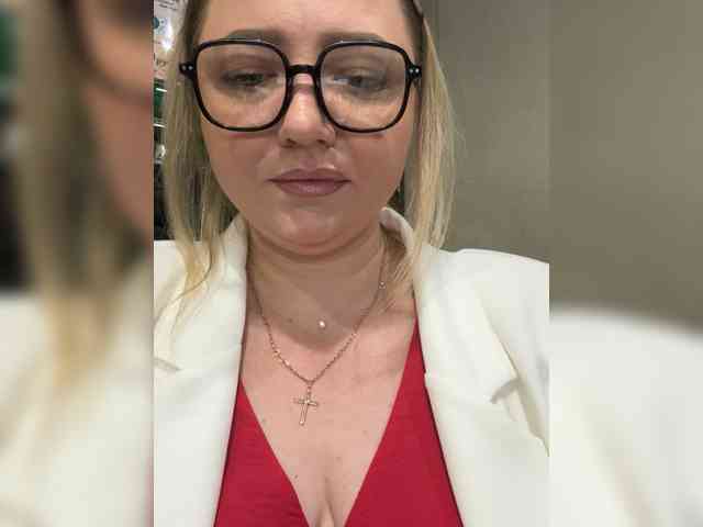 KiraMalina webcam