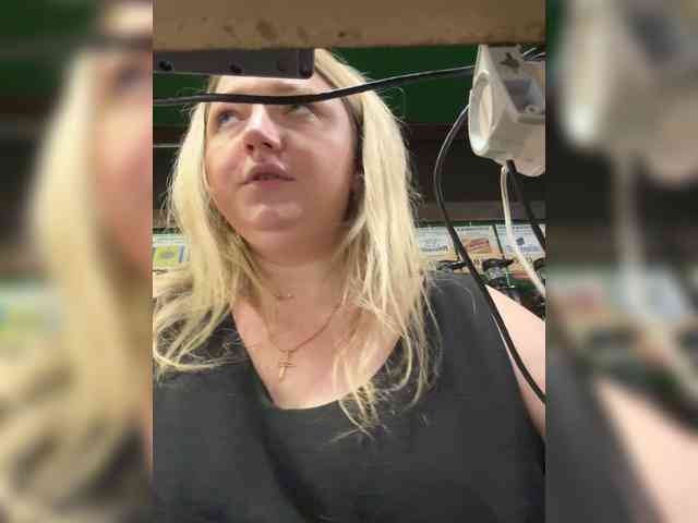 KiraMalina webcam
