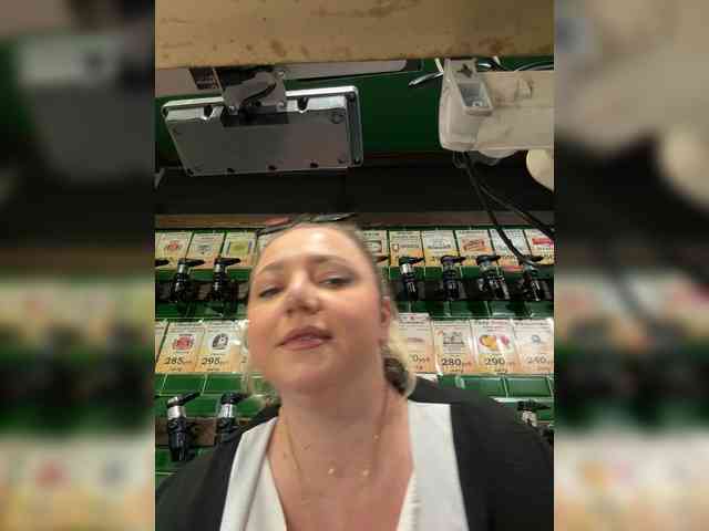 KiraMalina webcam