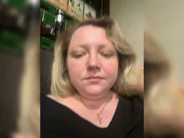 KiraMalina webcam