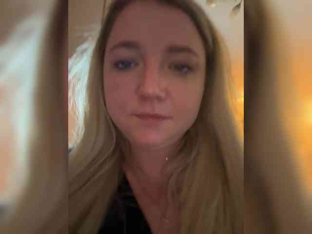 KiraMalina webcam