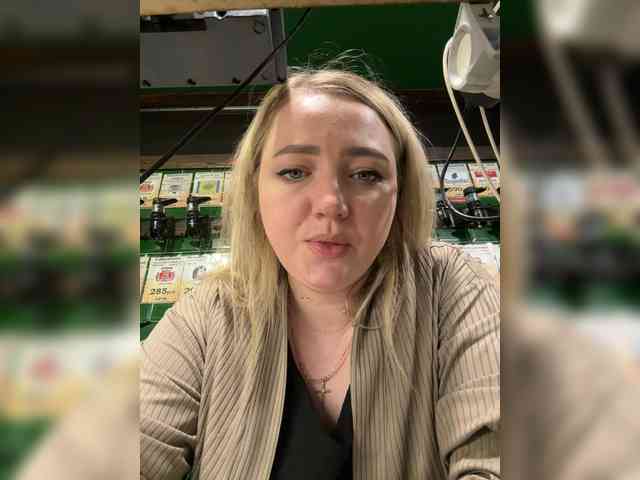 KiraMalina webcam