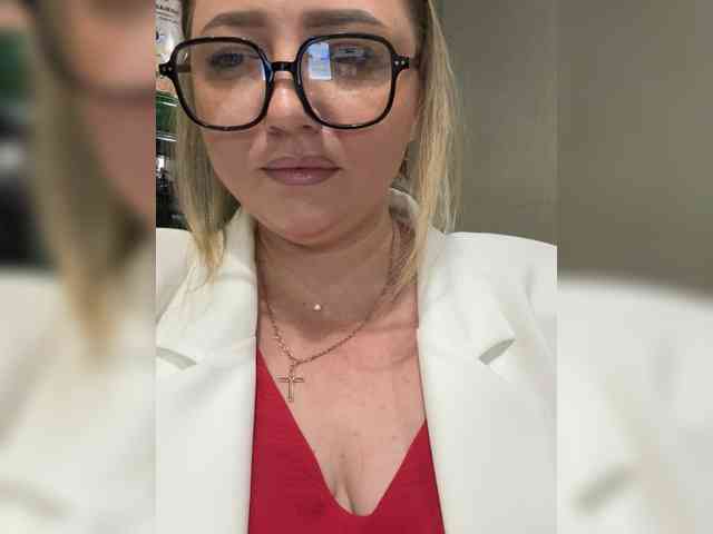 KiraMalina webcam