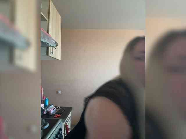 KiraMalina webcam