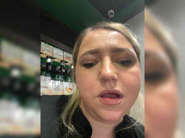 KiraMalina webcam