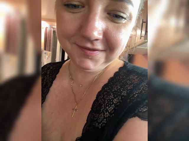 KiraMalina webcam