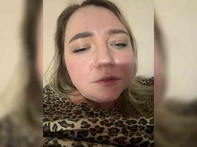 KiraMalina webcam