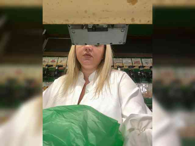 KiraMalina webcam