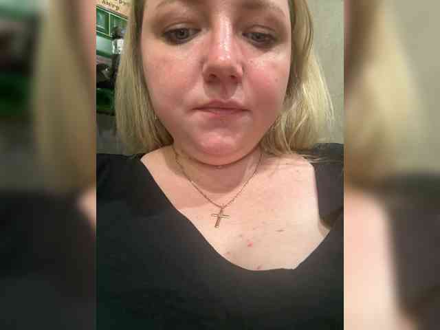 KiraMalina webcam