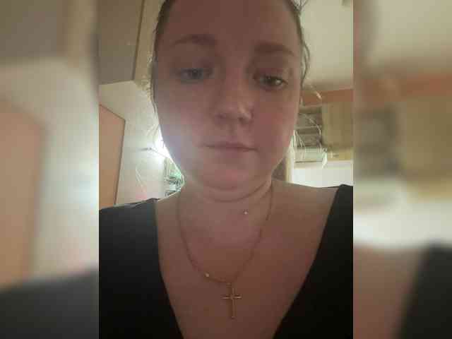 KiraMalina webcam