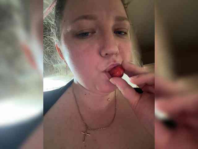 KiraMalina webcam