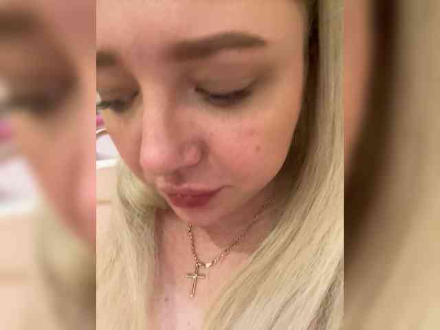 KiraMalina webcam