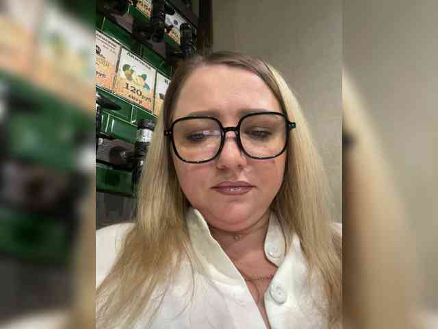 KiraMalina webcam