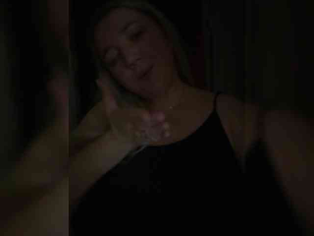 KiraMalina webcam