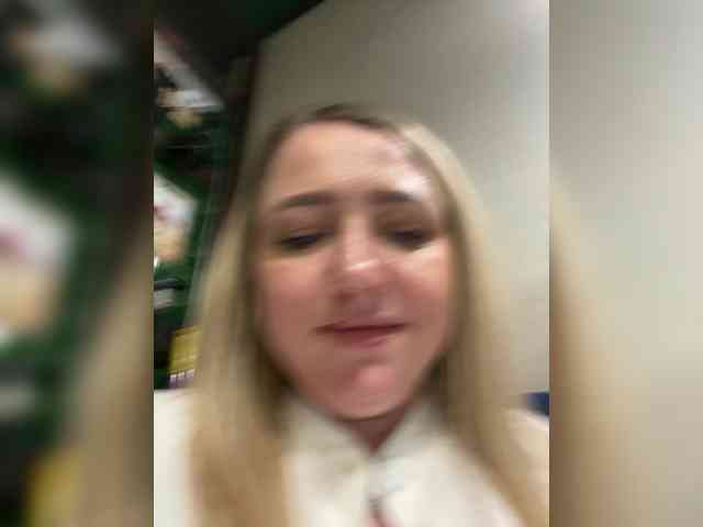 KiraMalina webcam