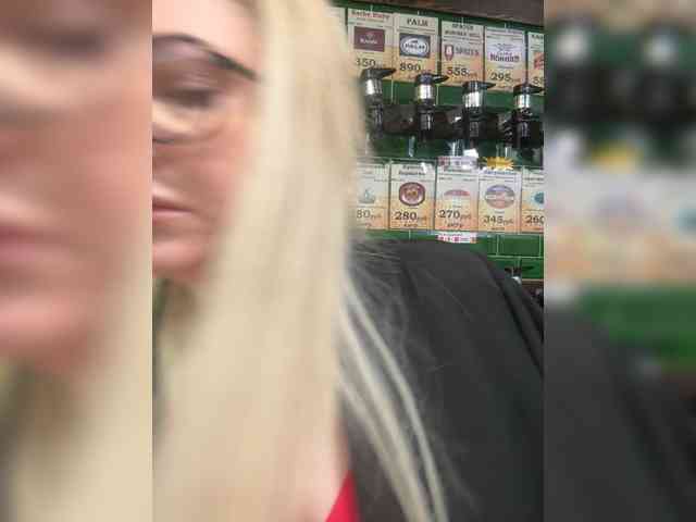KiraMalina webcam