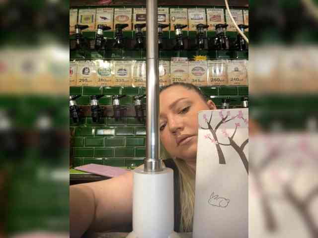KiraMalina webcam