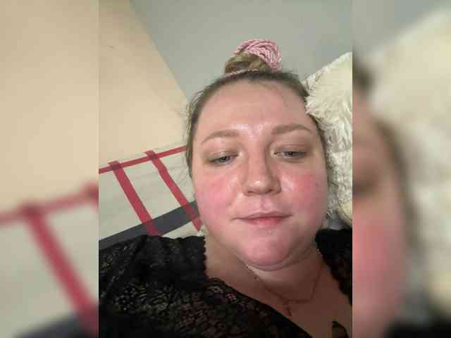 KiraMalina webcam