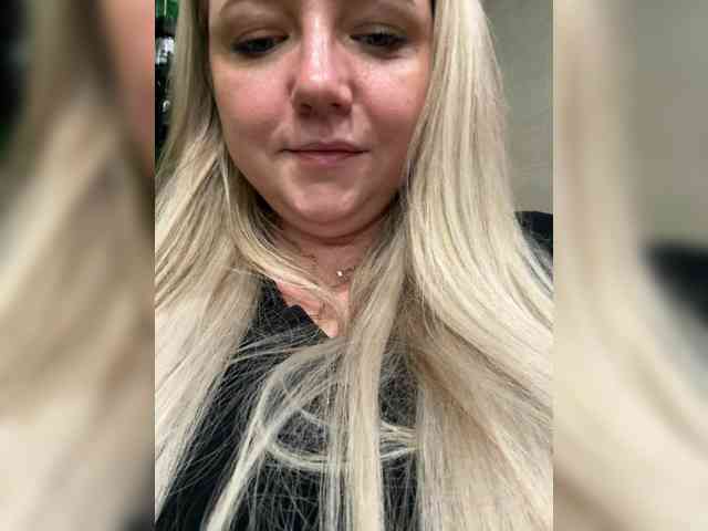 KiraMalina webcam