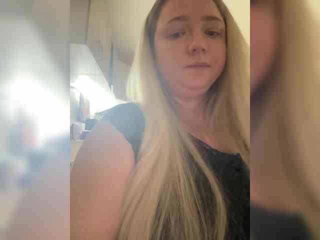 KiraMalina webcam