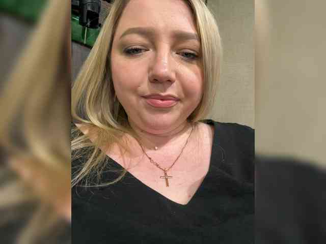KiraMalina webcam