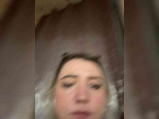 KiraMalina webcam