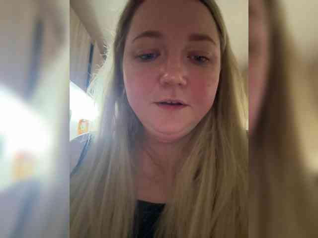KiraMalina webcam