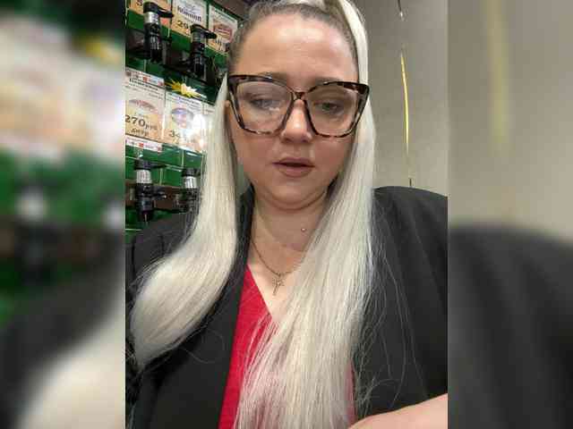 KiraMalina webcam