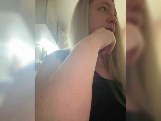 KiraMalina webcam