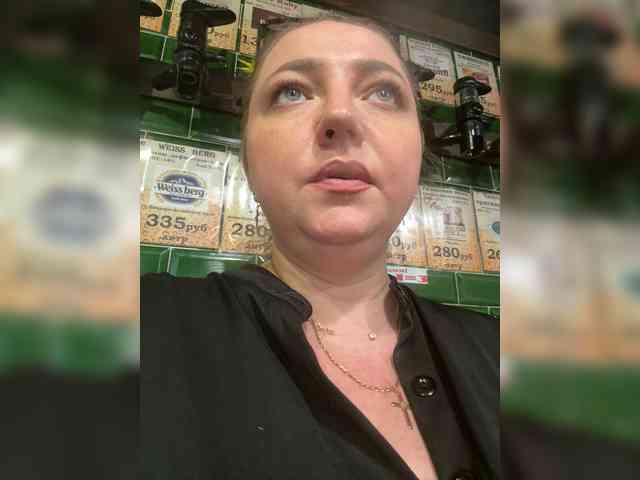 KiraMalina webcam