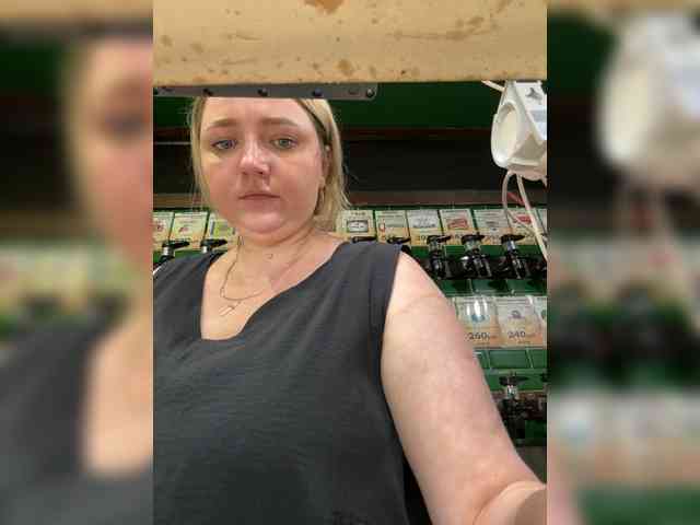 KiraMalina webcam