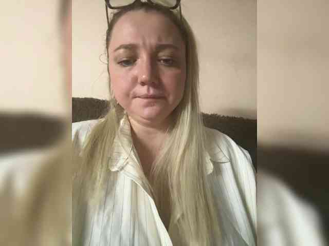 KiraMalina webcam