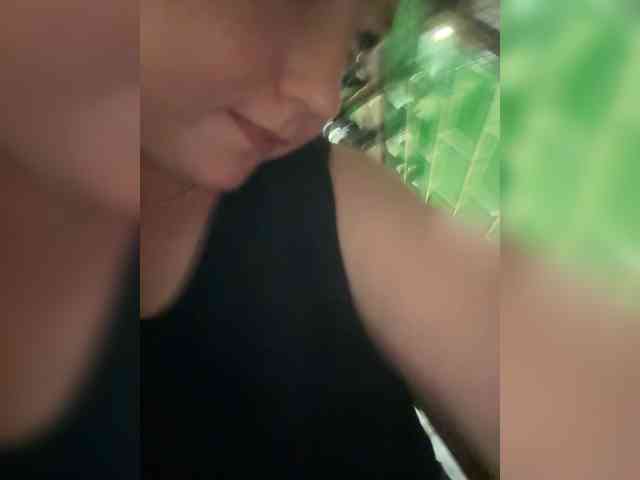 KiraMalina webcam