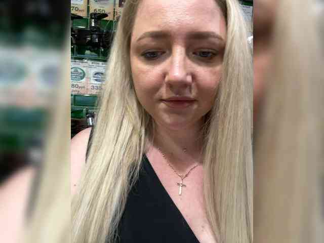KiraMalina webcam