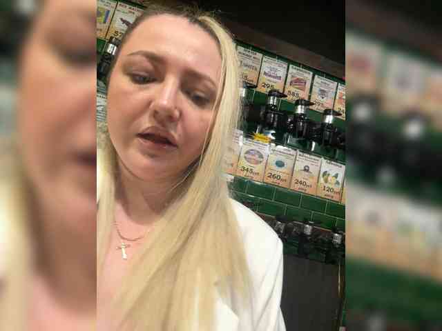 KiraMalina webcam