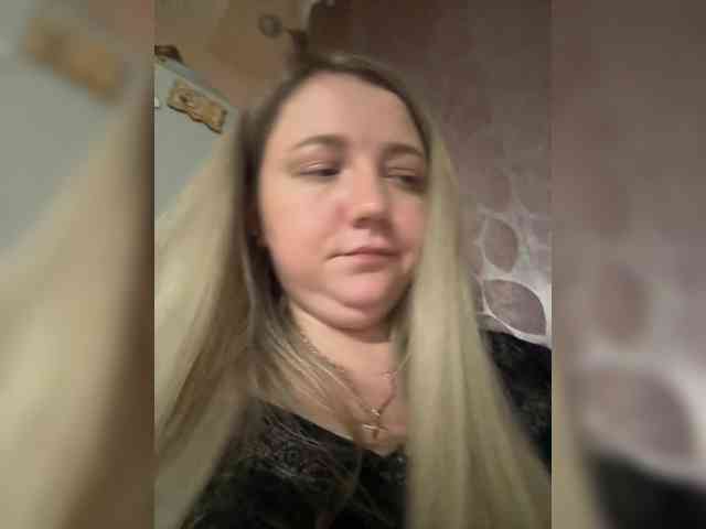 KiraMalina webcam
