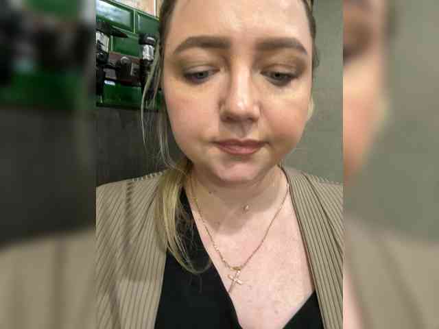 KiraMalina webcam