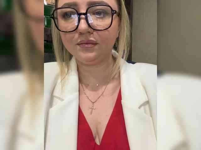 KiraMalina webcam