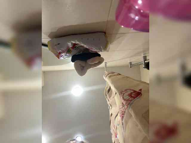 KiraMalina webcam