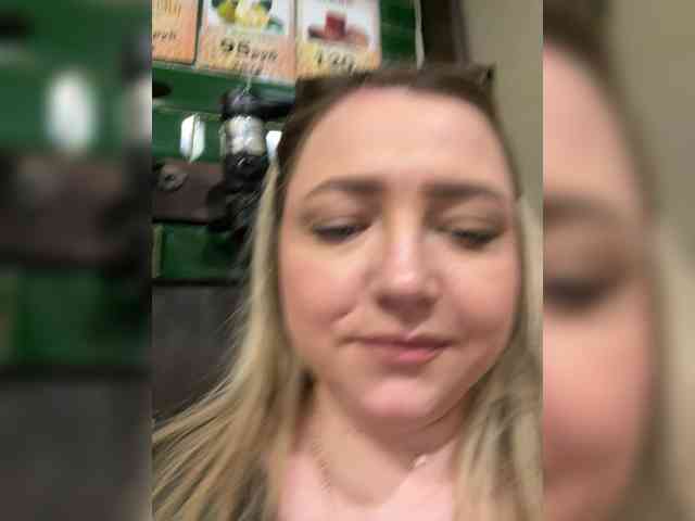 KiraMalina webcam