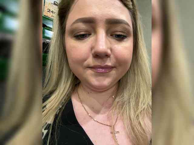 KiraMalina webcam