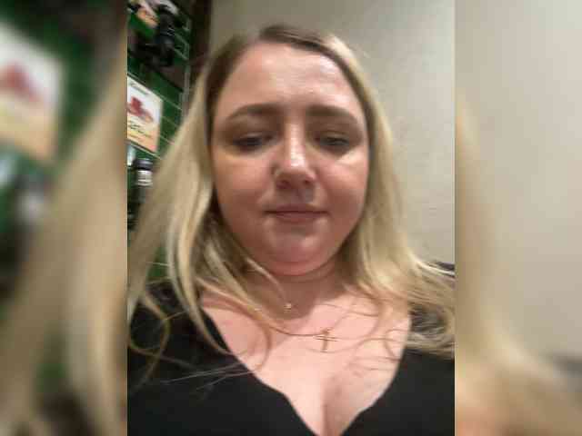 KiraMalina webcam