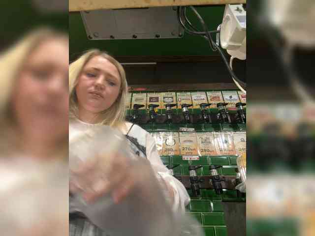KiraMalina webcam