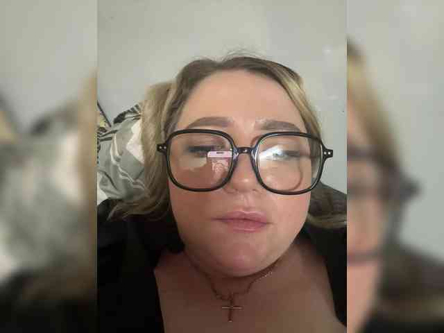 KiraMalina webcam