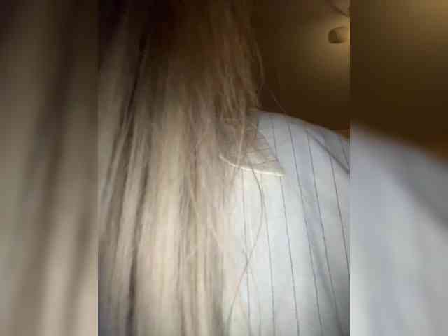 KiraMalina webcam