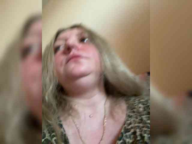 KiraMalina webcam